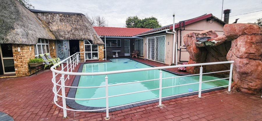 3 Bedroom Property for Sale in Vaalpark Free State